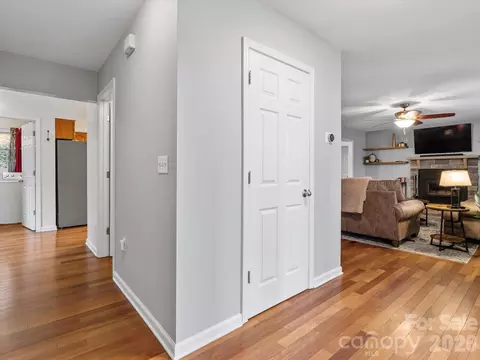 Entry Way - 26 Morrow Dr, Fairview, NC 28730 photo 1 of 4