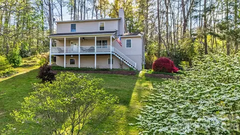 26 Morrow Dr, Fairview, NC 28730