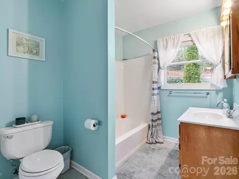 Bath - 26 Morrow Dr, Fairview, NC 28730 photo 1 of 4