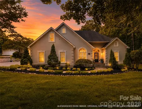 105 Ridge Top Rd, Mooresville, NC 28117