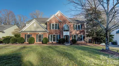 9821 Zackery Ave, Charlotte, NC 28277