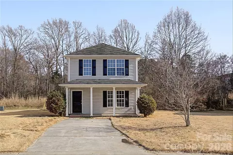 2405 Smugglers Ct, Charlotte, NC 28216