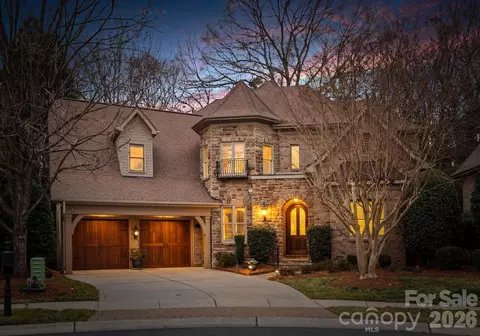 6708 Larrisa Ct, Charlotte, NC 28226