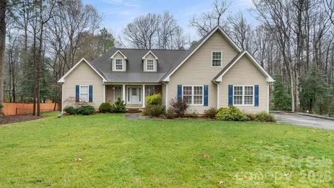 2853 Wimbledon Dr, Gastonia, NC 28056