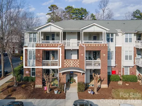 714 NE 44 Dr #44, Davidson, NC 28036