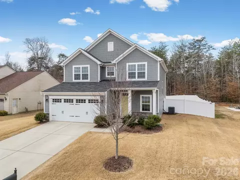 Exterior - 7072 Kenyon Dr, Denver, NC 28037 photo 3 of 5