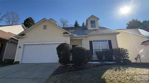 6832 Brachnell View Dr, Charlotte, NC 28269