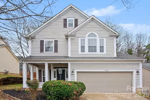 9032 Little Hampton Pl, Charlotte, NC 28215