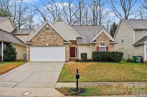 6902 Brachnell View Dr, Charlotte, NC 28269