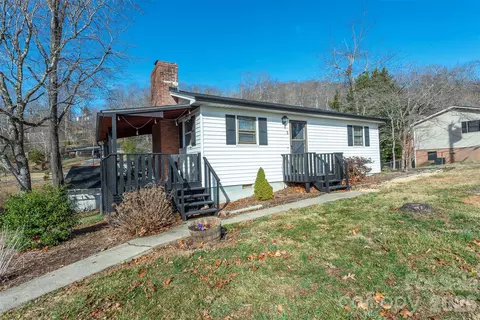 5 Three J Ln, Swannanoa, NC 28778