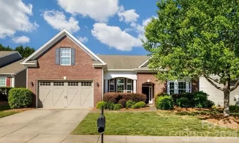 8720 Artesa Mill Ln, Charlotte, NC 28214