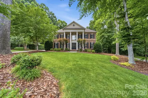 1802 Summit View Pl, Waxhaw, NC 28173