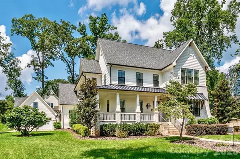 4325 Tangle Dr, Charlotte, NC 28211