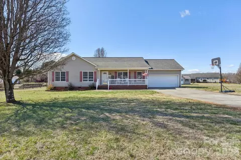 113 Rock Island Dr, Statesville, NC 28625