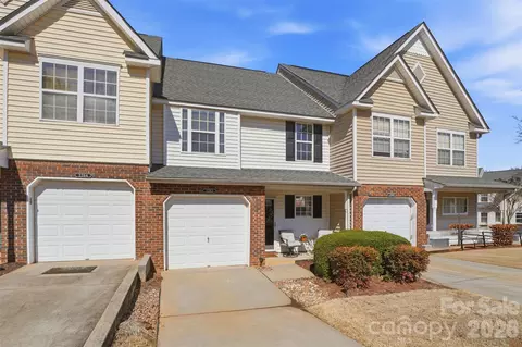 2262 Hanover Ct, Fort Mill, SC 29707