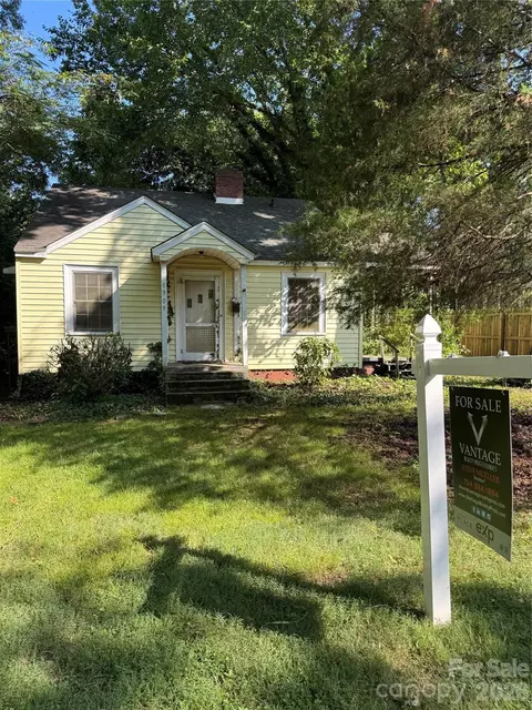 1909 Garibaldi Ave, Charlotte, NC 28208
