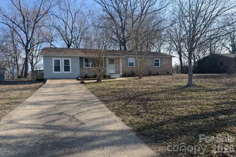 6005 Penndale Dr, Shelby, NC 28152