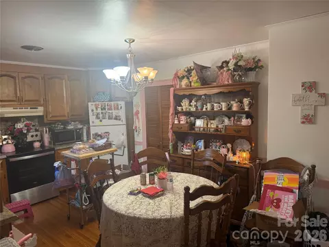 Dining - 31 Walker Rd, Columbus, NC 28722 photo 1 of 1