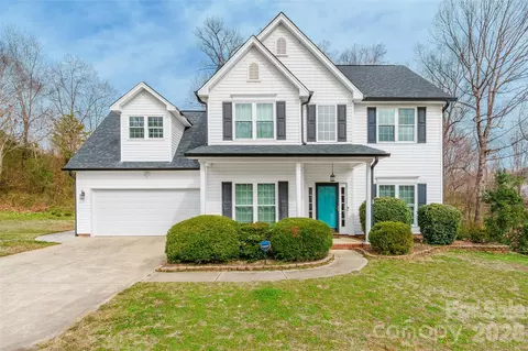120 Missouri Ln, Mount Holly, NC 28120