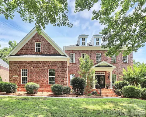 13824 Glen Abbey Dr, Charlotte, NC 28278