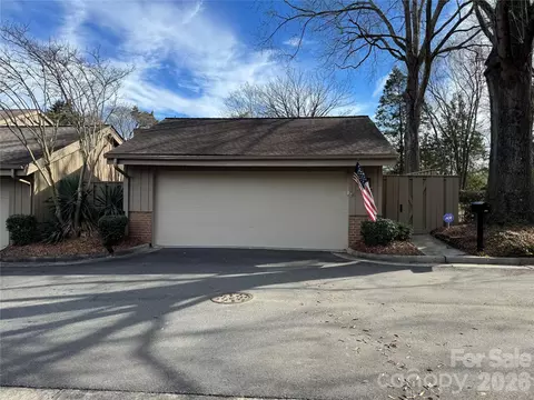 4913 Torrey Pines Ct, Charlotte, NC 28226