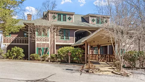 61 Creekside G-101 Way #G-101, Burnsville, NC 28714
