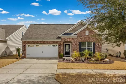 421 Brier Knob Dr, Fort Mill, SC 29715