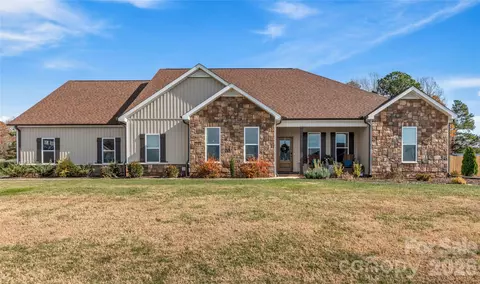 149 Deerwood Dr, Lexington, NC 27295