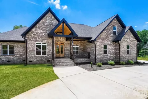 Exterior - 321 Stone Ridge Dr, Salisbury, NC 28146 photo 2 of 4