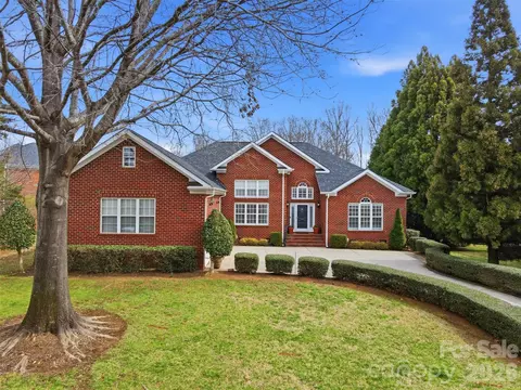 9211 Holly Hill Farm Rd, Charlotte, NC 28277