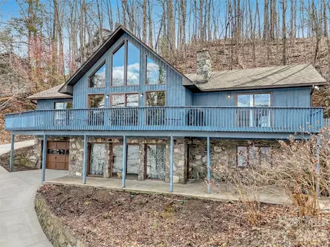 2445 S Lakeshore Dr, Lake Junaluska, NC 28745