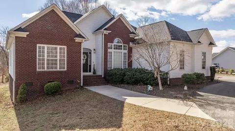 324 Old Hardin Rd, Dallas, NC 28034
