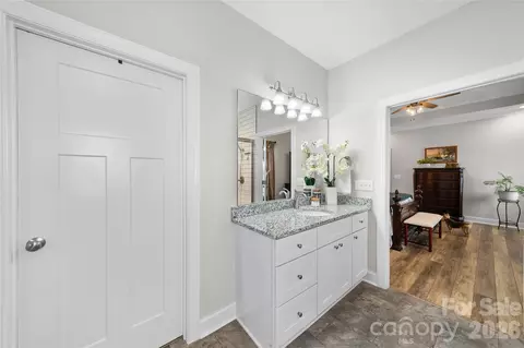 Entry Way - 1055 Coppergate Dr, Salisbury, NC 28147 photo 3 of 3