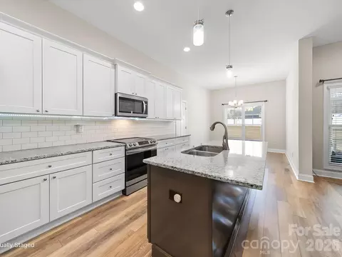 Kitchen - 1055 Coppergate Dr, Salisbury, NC 28147 photo 3 of 4