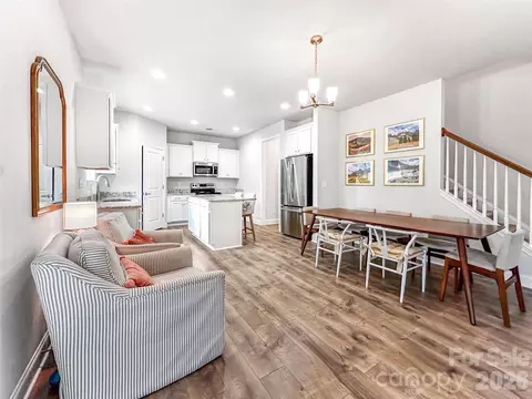 211 Macon Dr, Statesville, NC 28625