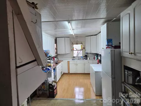 Kitchen - 705 Doc Howell Rd, Spruce Pine, NC 28777 photo 1 of 1