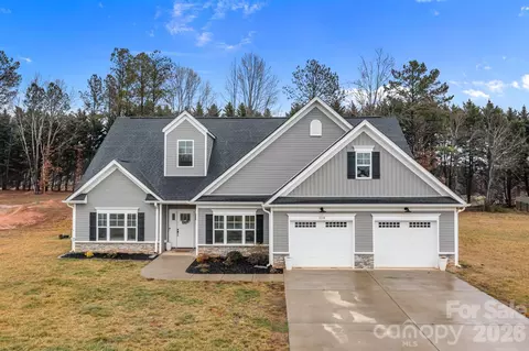 124 Falls Leaf Dr, Troutman, NC 28166