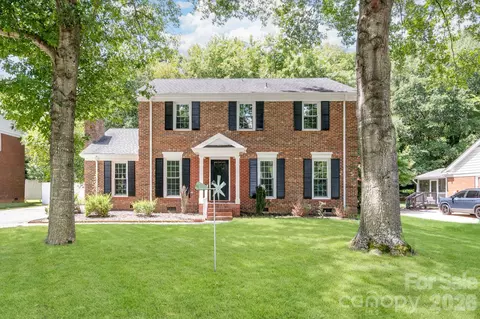 9918 Ridgemore Dr, Charlotte, NC 28277