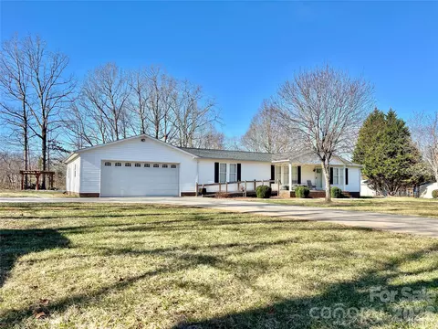 214 Heritage Cir, Taylorsville, NC 28681