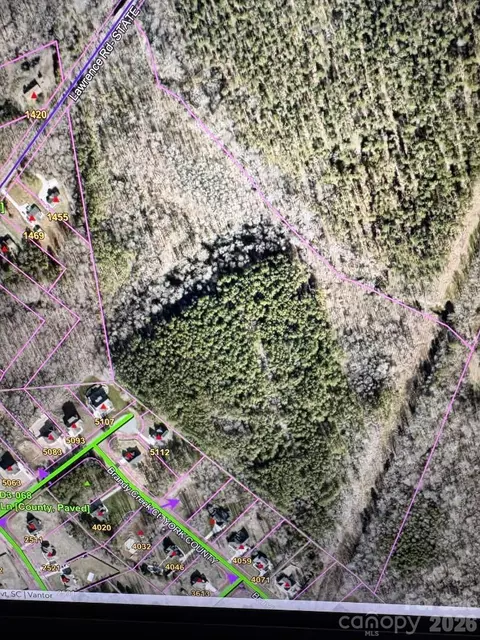 37 43ac Lawrence Rd, Clover, SC 29710