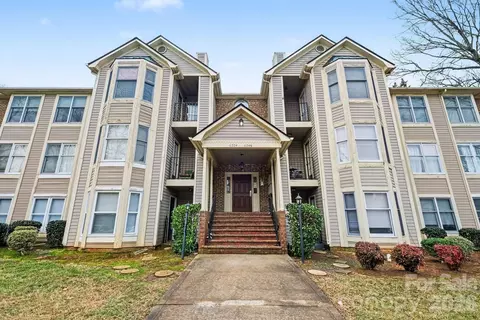 6234 Rosecroft Dr, Charlotte, NC 28215