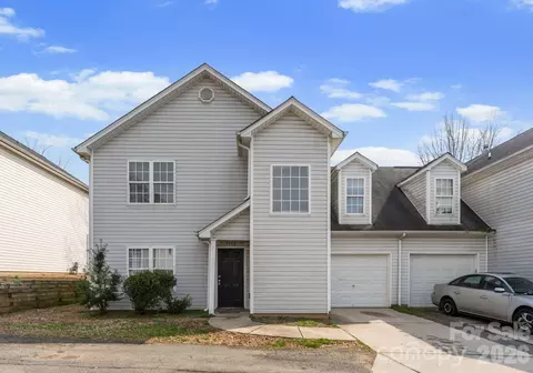 5152 Brooktree Dr, Charlotte, NC 28208