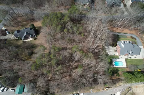 3924 Deer Run Ne Dr NE, Conover, NC 28613 photo 4