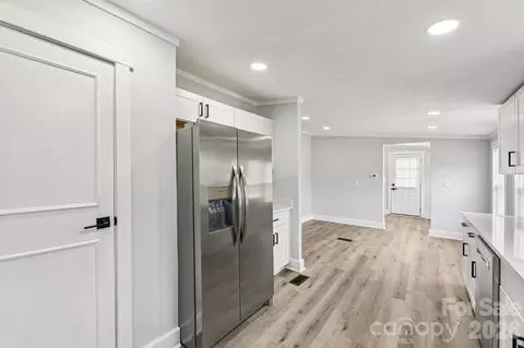 Entry Way - 10372 Turnplow Dr, Davidson, NC 28036 photo 2 of 3