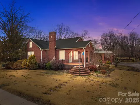 911 N Long Es St, Salisbury, NC 28144
