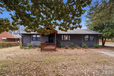 3027 Remington St, Charlotte, NC 28216