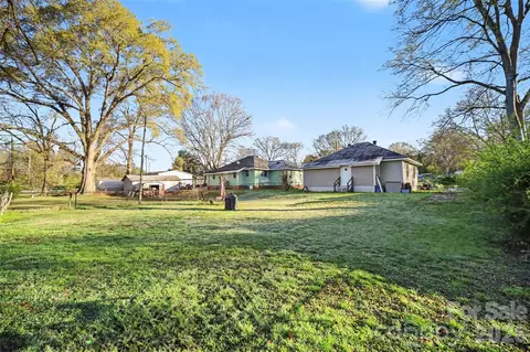 Exterior - 918 8th St, Lancaster, SC 29720 photo 2 of 6
