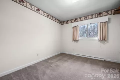 Bedroom - 142 Pearson Dr, Morganton, NC 28655 photo 4 of 4