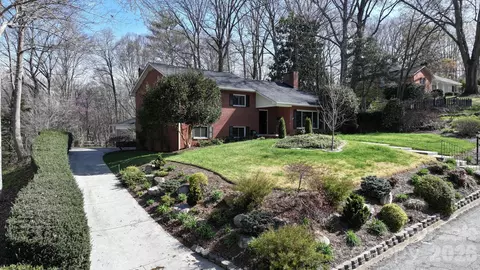 142 Pearson Dr, Morganton, NC 28655