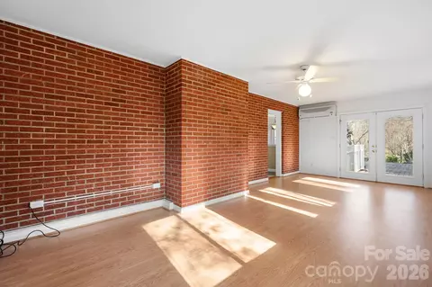 Living - 142 Pearson Dr, Morganton, NC 28655 photo 4 of 6